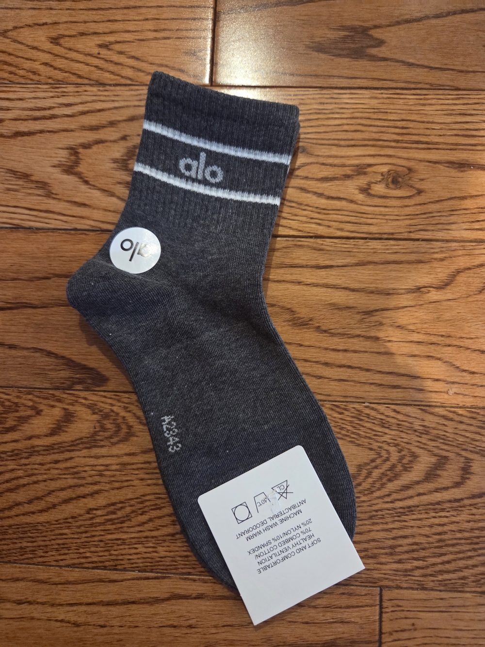 Alo Unisex Crew Socks in Charcoal Gray